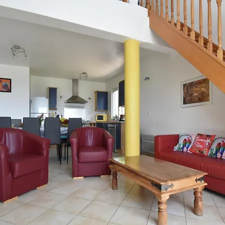 Views Pool & Nature Vila *