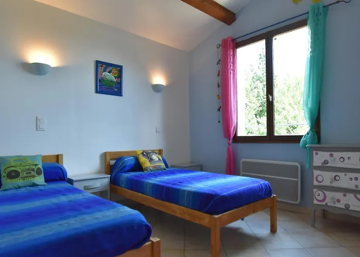 Views Pool & Nature *