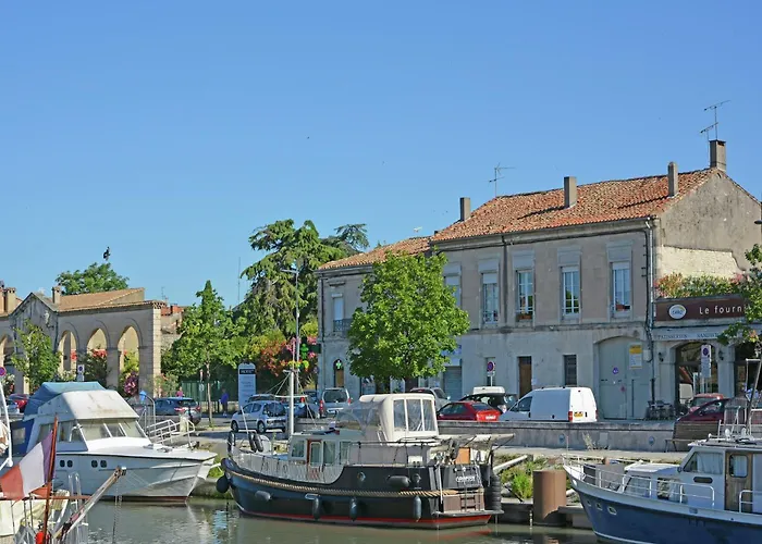 Villa Views Pool & Nature Courry