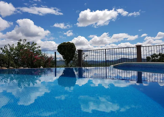 Villa Views Pool & Nature Courry